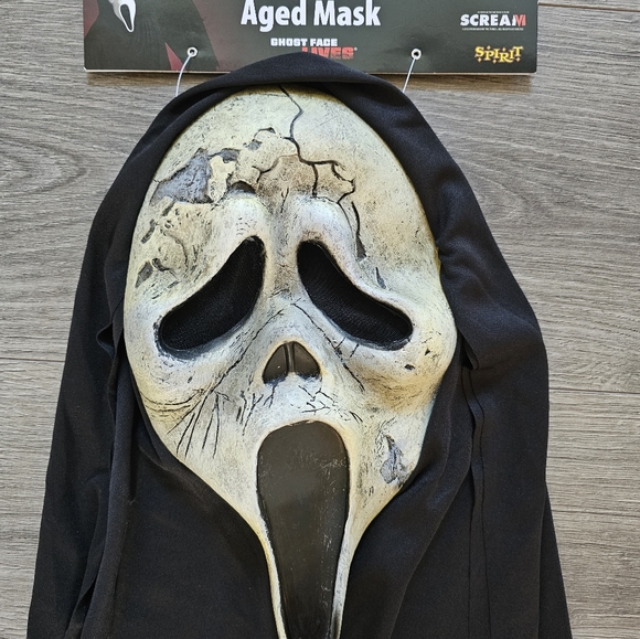Scream 6 Aged Ghost Face Mask Halloween - Picture 2 of 3